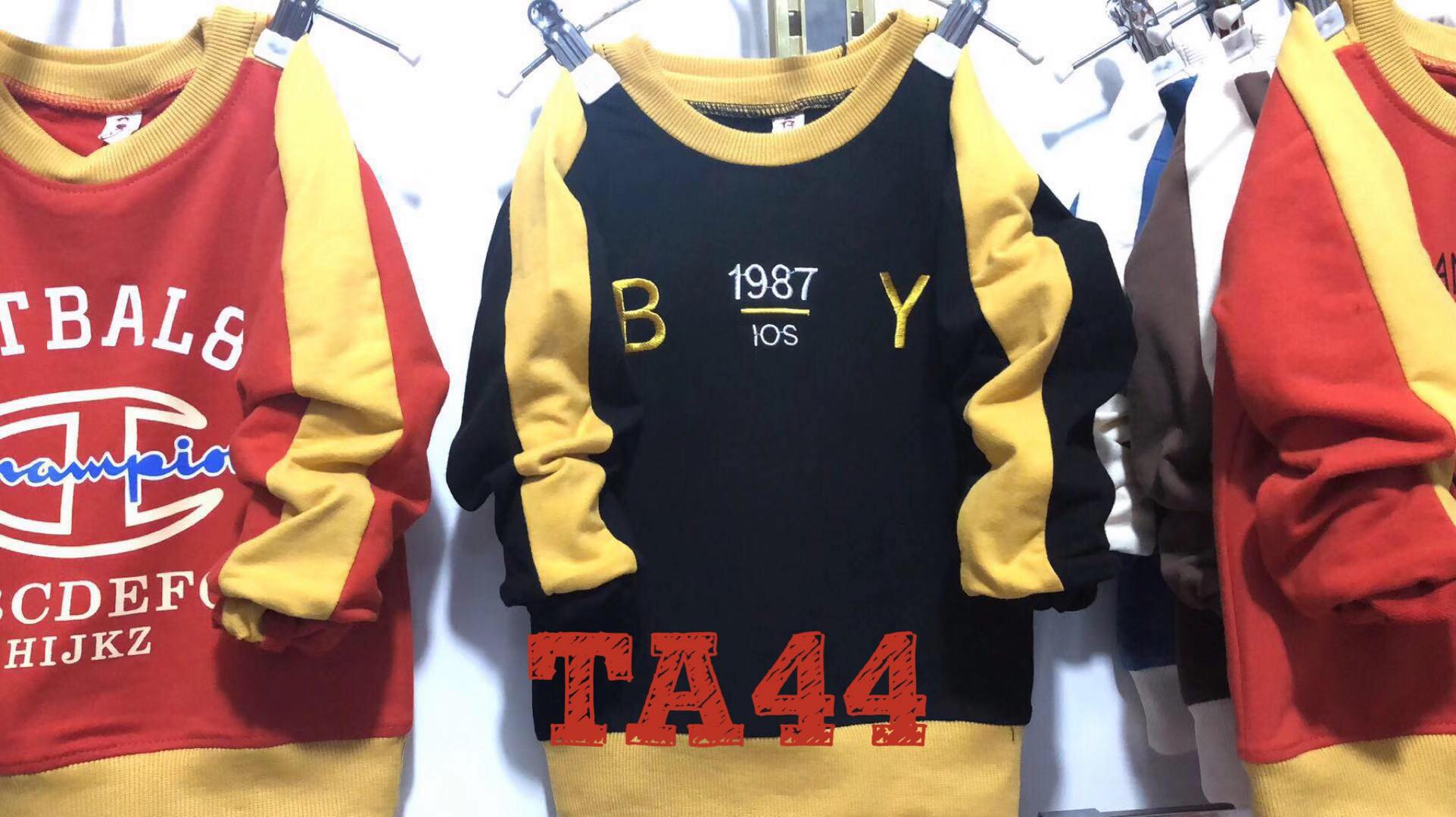 TA44-Baju Sweater-Seri 4